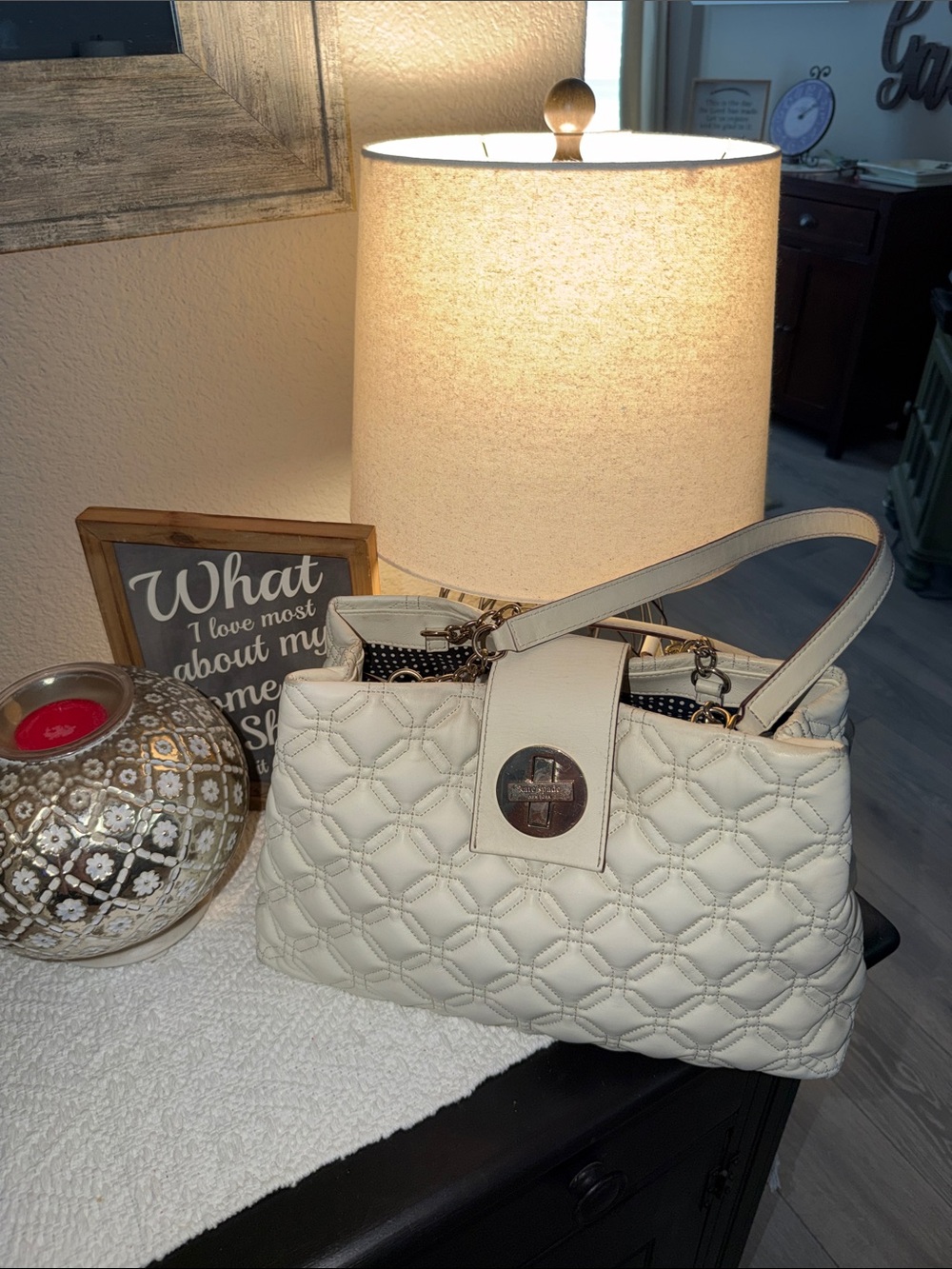 Quilted Cream Tote Handbag with Turn-Lock Accent